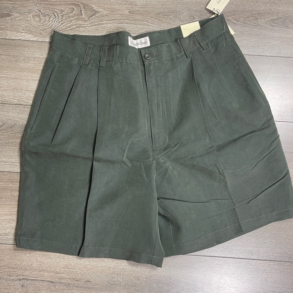 Green Men's Walk shorts - Picture 4 of 5